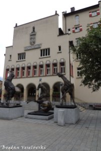 03. City Hall (Rathaus)