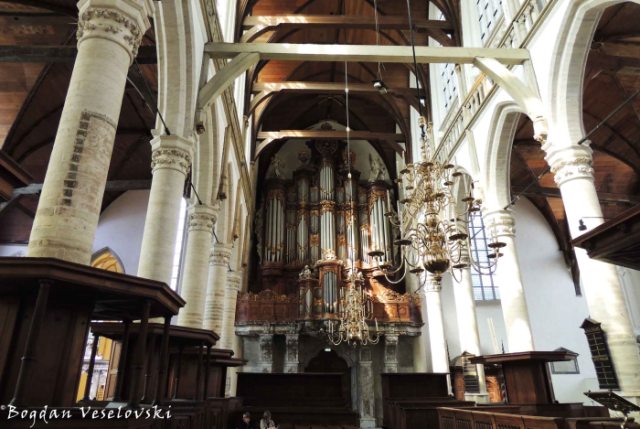 08. Pipe organ in the Old Church (Oude Kerk)