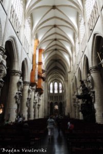 57. Cathedral of St. Michael and St. Gudula (Co-Cathédrale collégiale des Ss-Michel et Gudule / Collegiale Sint-Michiels- en Sint-Goedele-co-kathedraal)