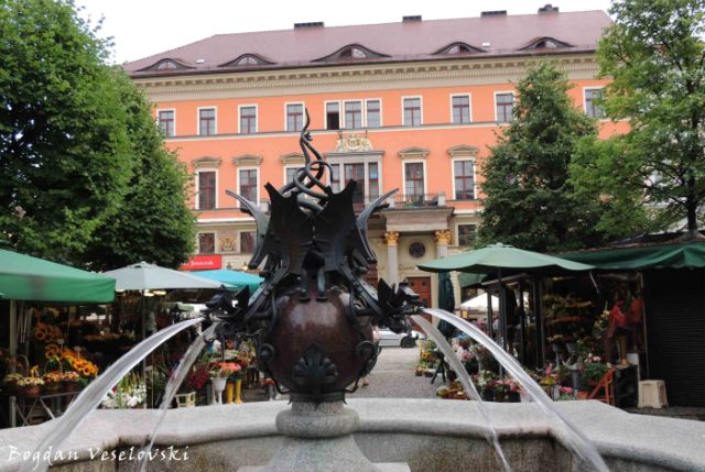13. Fountain from the Salt Market Square (Plac Solny)