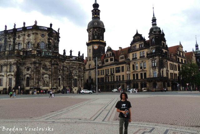 19. Dresden Cathedral & Dresden Castle (Katholische Hofkirche & Dresdner Residenzschloss)