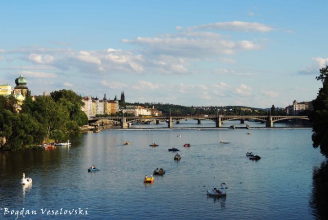 44. Vltava & Jiráskův most
