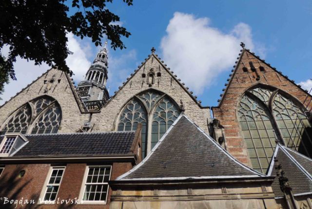 06. Oude Kerk's tower viewed from across the Oudezijds Voorburgwal