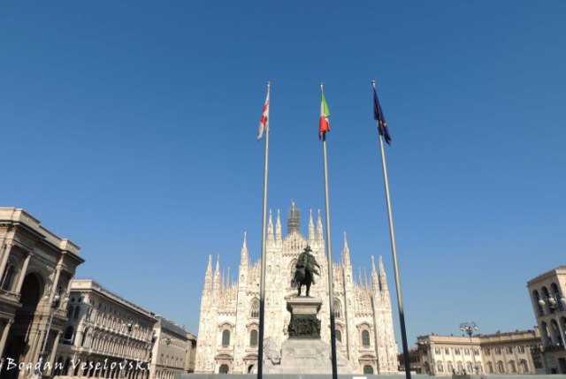 26.  Cathedral Square (Piazza del Duomo)