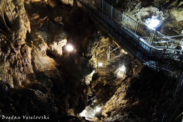 29. Observation Cave (Grotte de l'Observatoire)