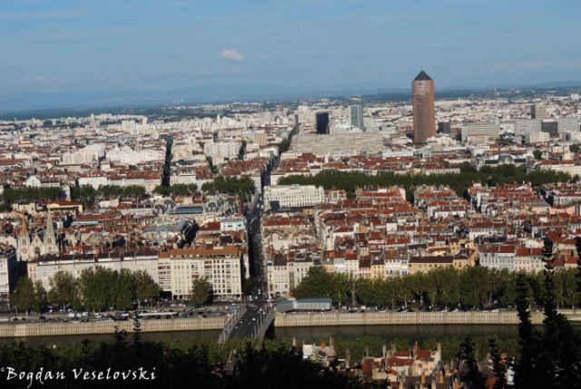 36. City view - Tour Part-Dieu is the highest building
