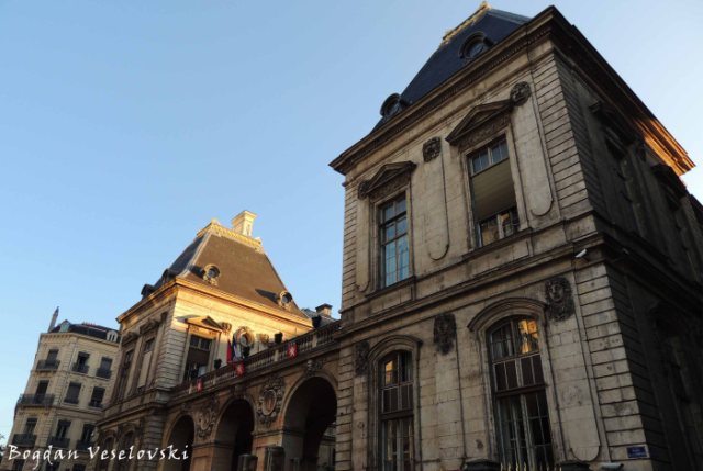 47. Hôtel de Ville - façade Place de la Comédie