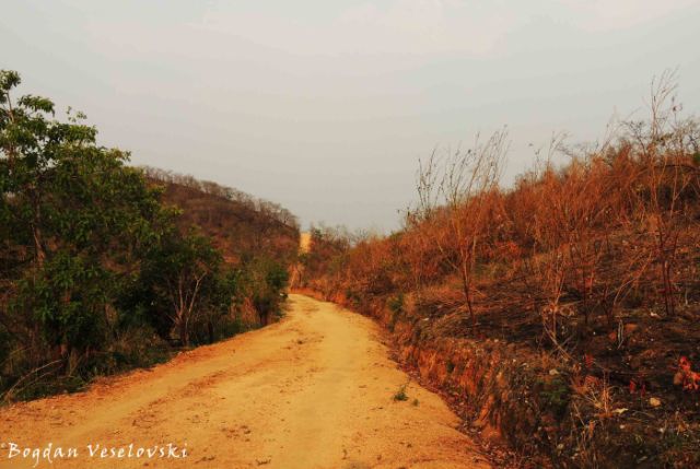 Chididi-Nsanje trekking road (through Mpangira)