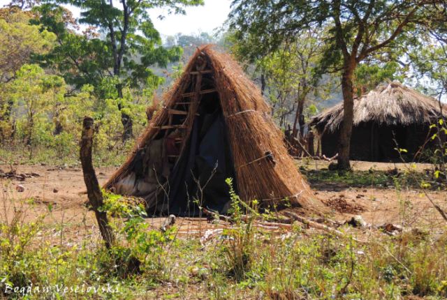 Straw hut in Nthondo