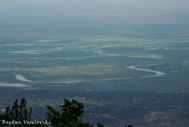 Shire river seen from Chididi