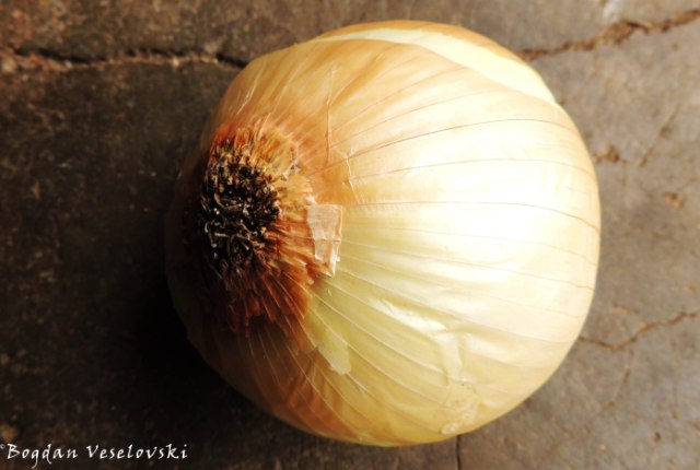 Anyezi (onion from Limbe)