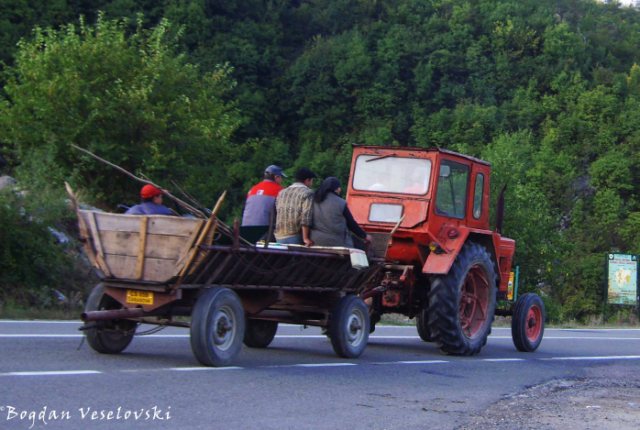 Wagon tractor