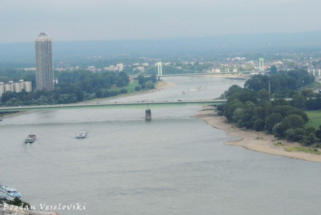 Colonia-Haus, Zoobrücke & Mülheimer Brücke over Rhine