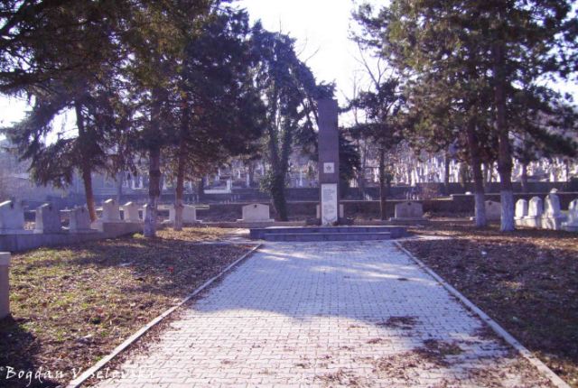 Soviets Heroes' Cemetery, Deva