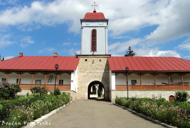Entrance of Ciolanu Monastery