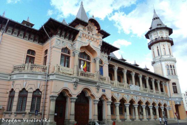 The Communal Palace in Dacia Square - Buzău City Hall