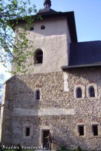 Turnul-clopotniță si clisiarnita Mănăstirii Probota (Bell Tower and Chapel of Probota Monastery)