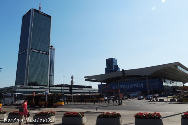 Centrum LIM skyscraper & Warszawa Centralna railway station