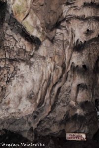 Cascada Împietrită, Peștera Muierii (Petrified waterfall)