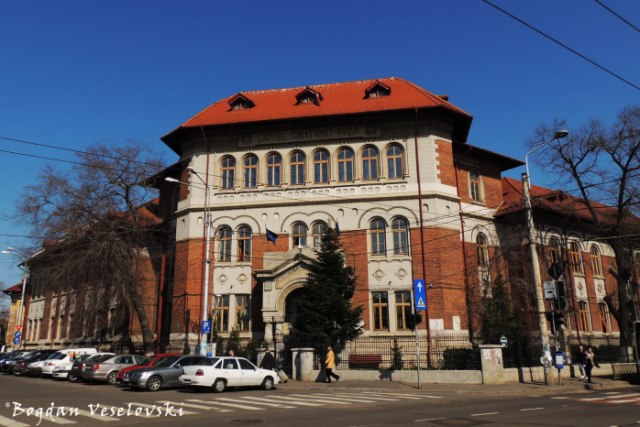 117, Dacia Blvd. - Cantemir Vodă National College, Bucharest (1926, arch. Virgina Haret & N. Stănescu, Neo-Romanian style)