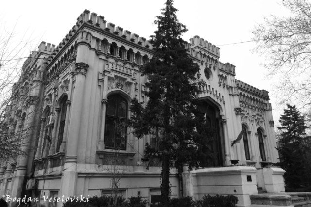 46, Dionisie Lupu Str. - Librecht-Filipescu House, today The University Staff House (1860, arch. Luigi Lipizer, neo-Gothic & Romantic style)