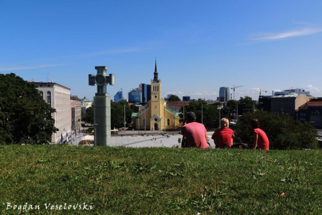 Vabaduse väljak - Vabadussõja võidusammas & Jaani kirik (Freedom Square - Independence War Victory Column & St. John's Church, Tallinn)