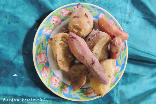 Camote (Inchi), pelma (Sanku) (sweet potato & taro)