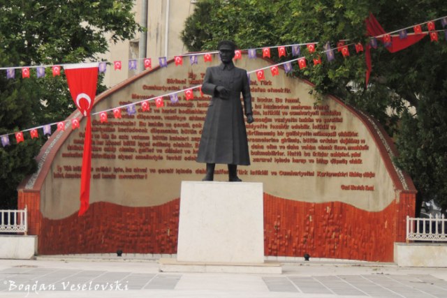 Atatürk'ün Gençliğe Hitabesi (Atatürk's Address to the Turkish Youth)