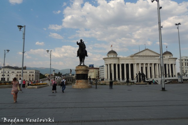 Macedonia Square with Goce Delčev statue in the centre