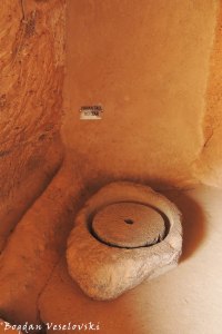 Kaymaklı underground city - havan taşi (mortar)